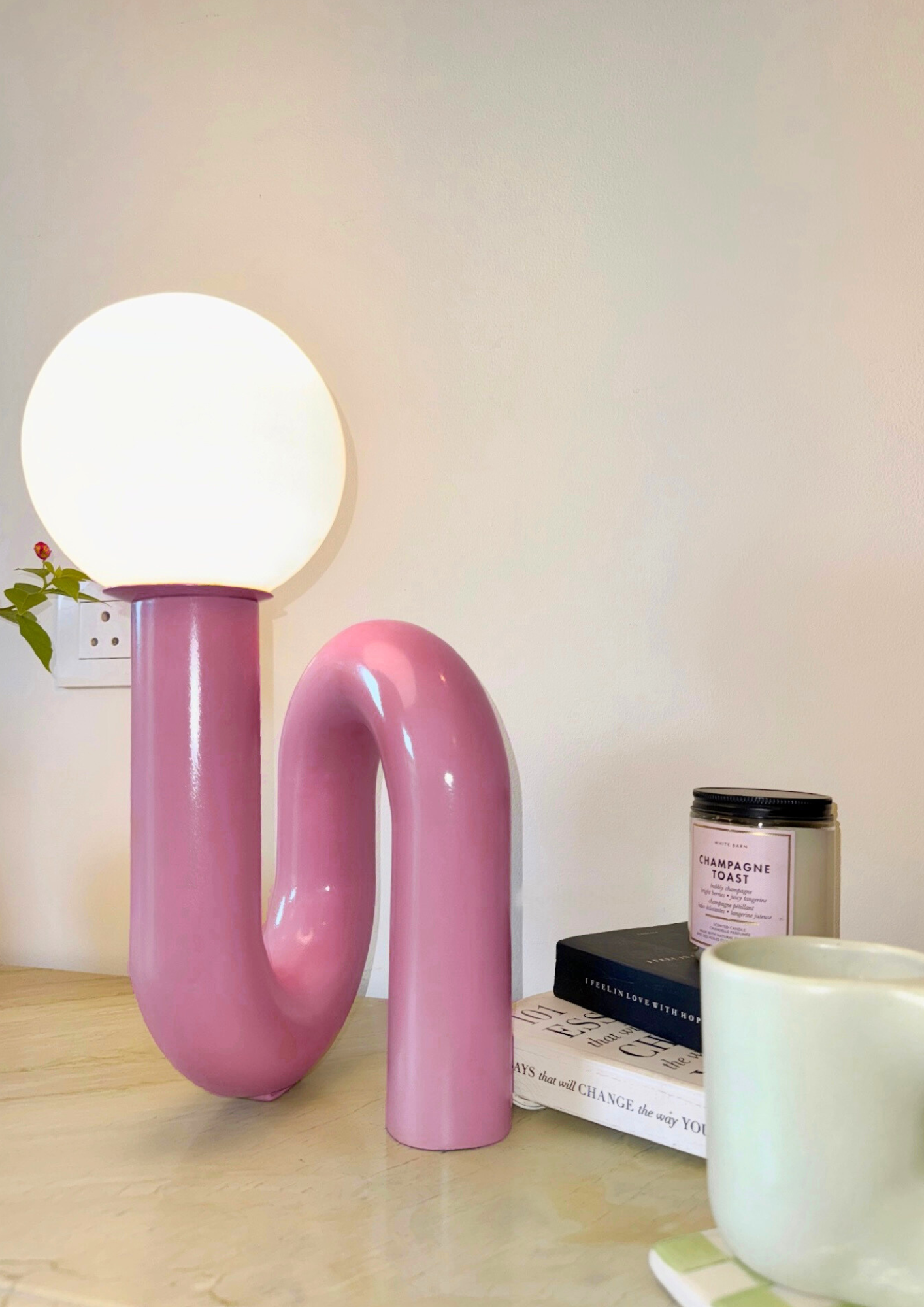TABLE LAMP
